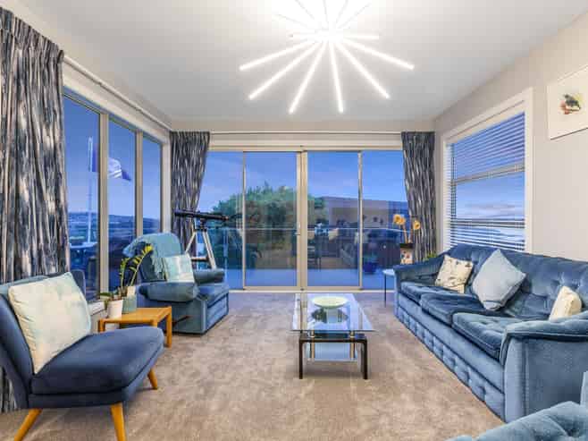 5 Seascape View, Paremata