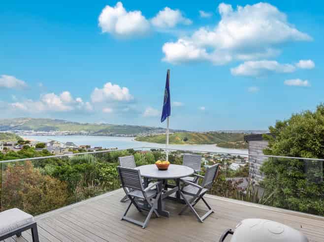 5 Seascape View, Paremata