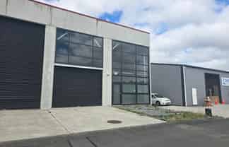 Ideal Tradies Lockup