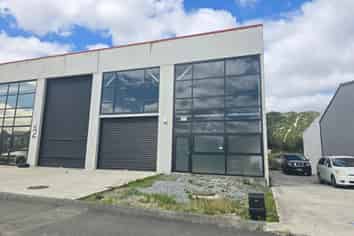 Ideal Tradies Lockup