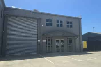 Convenient Industrial Warehouse Unit
