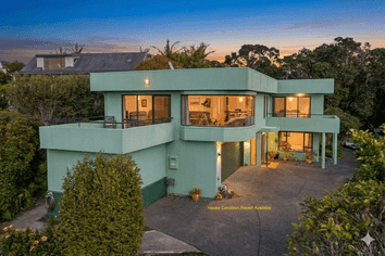 28 Swann Beach Road, Stanmore Bay