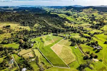 1277 Oruru Road, Peria