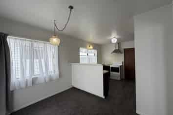 1/75A West Coast Road, Glen Eden