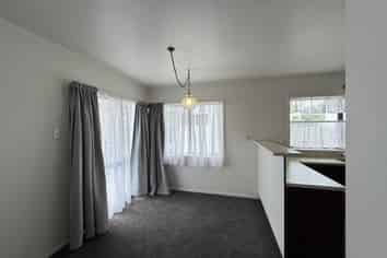 1/75A West Coast Road, Glen Eden