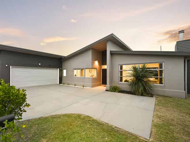 3 Ashton Way, Huntington