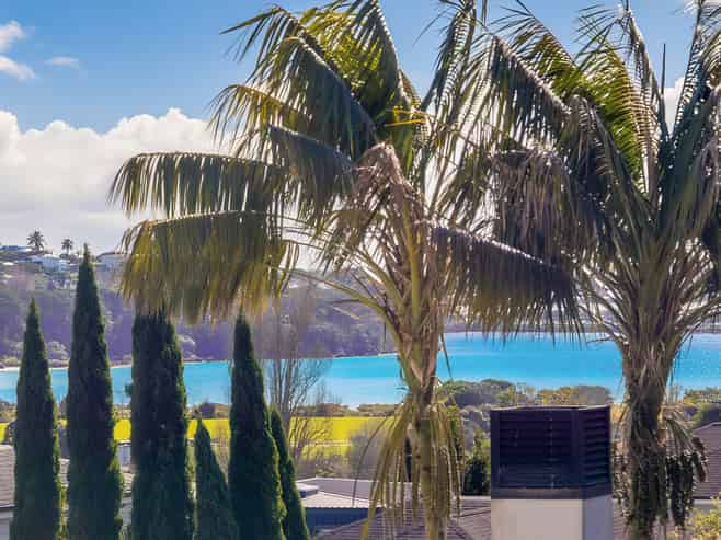 10 and 10A Glenbrook Street, Remuera