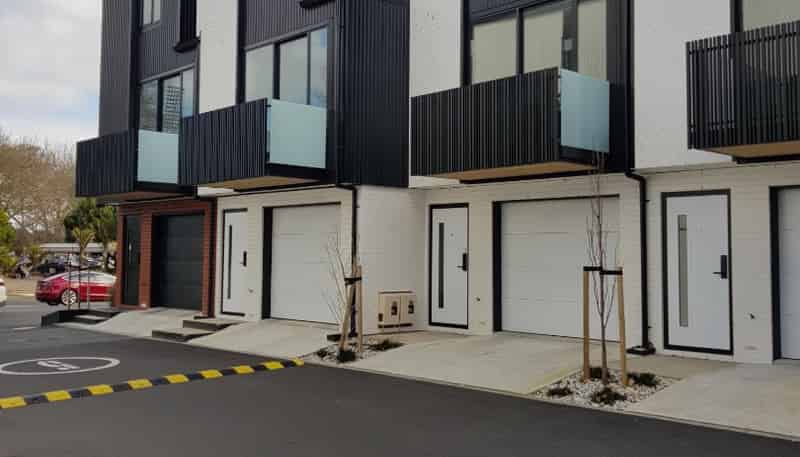 18/182 London Street, Hamilton Central