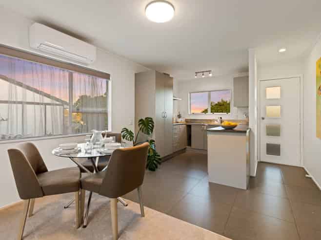 2/5 Cheam Place, Pakuranga Heights