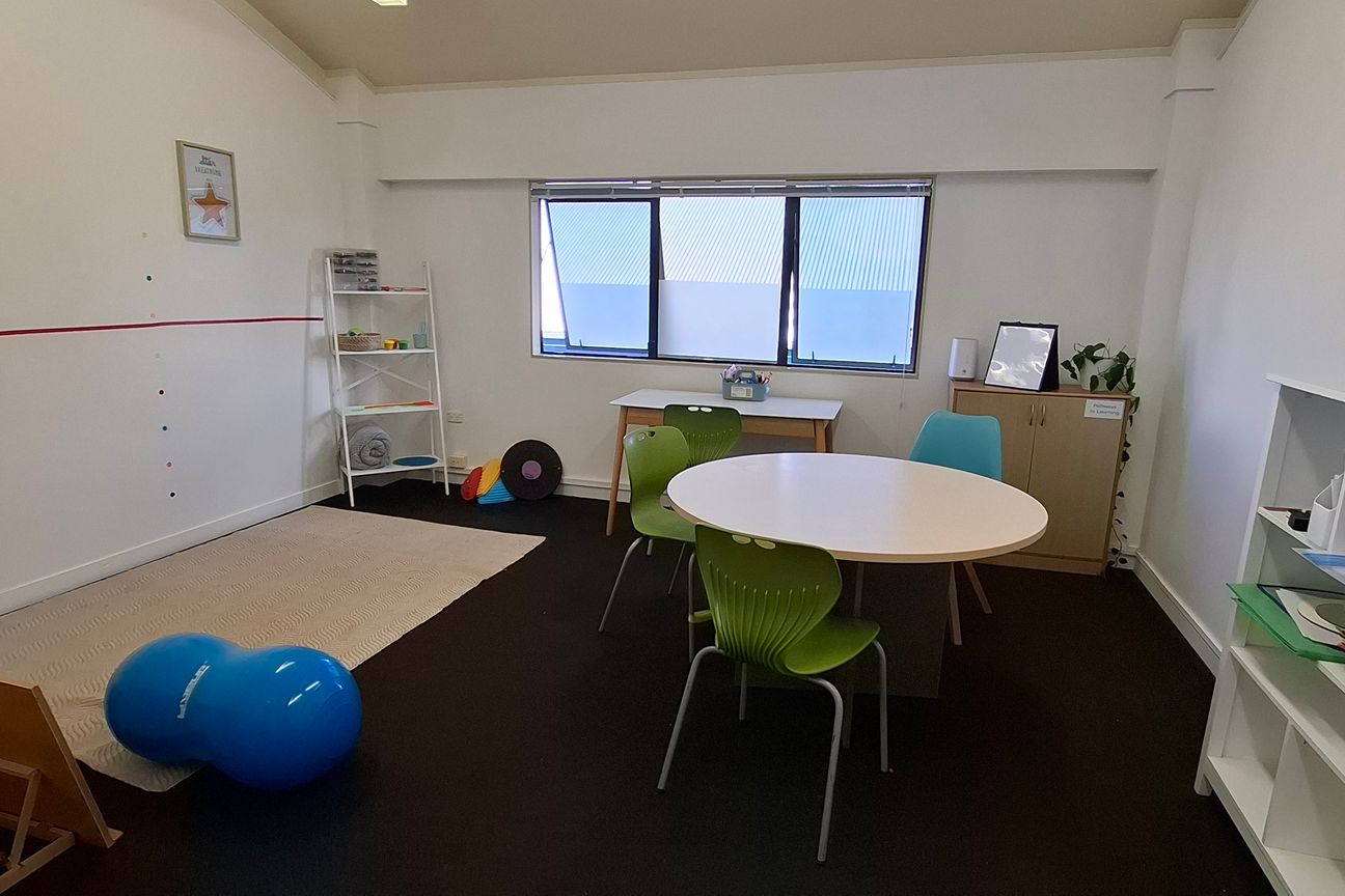 Office for Lease: Sunny, Tidy and Well Located - Widok 3