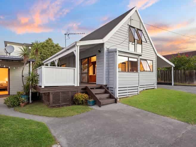 4037A Great North Road, Glen Eden
