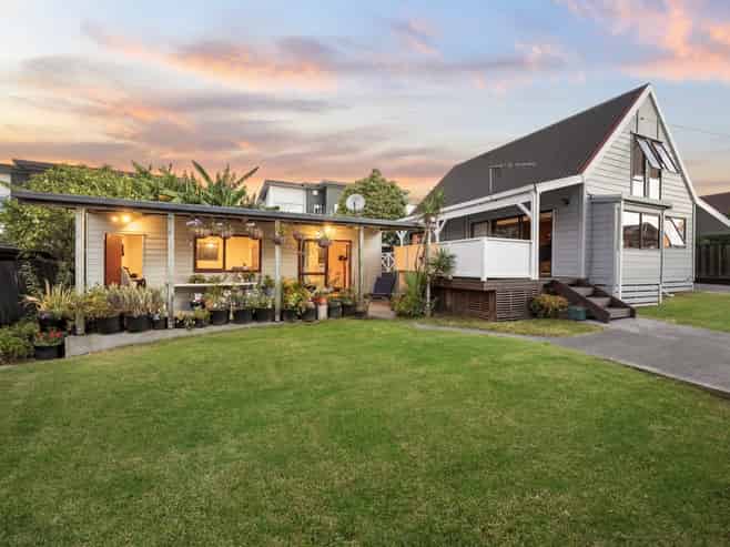 4037A Great North Road, Glen Eden