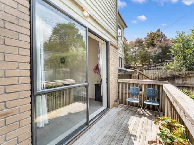 6/2 Swan Hill Drive, Glen Eden