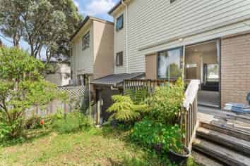 6/2 Swan Hill Drive, Glen Eden