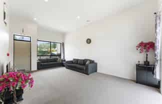 6/2 Swan Hill Drive, Glen Eden