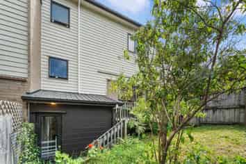 6/2 Swan Hill Drive, Glen Eden