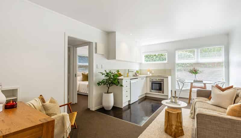 2/2 Westwood Terrace, Saint Marys Bay