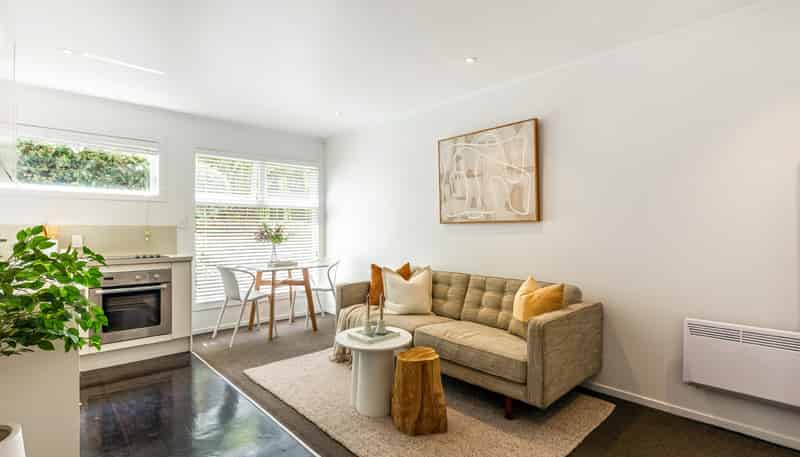 2/2 Westwood Terrace, Saint Marys Bay