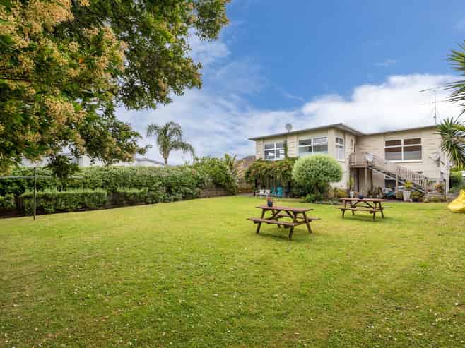 2/2 Westwood Terrace, Saint Marys Bay