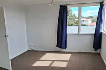 80 Arahura Crescent, Waitangirua