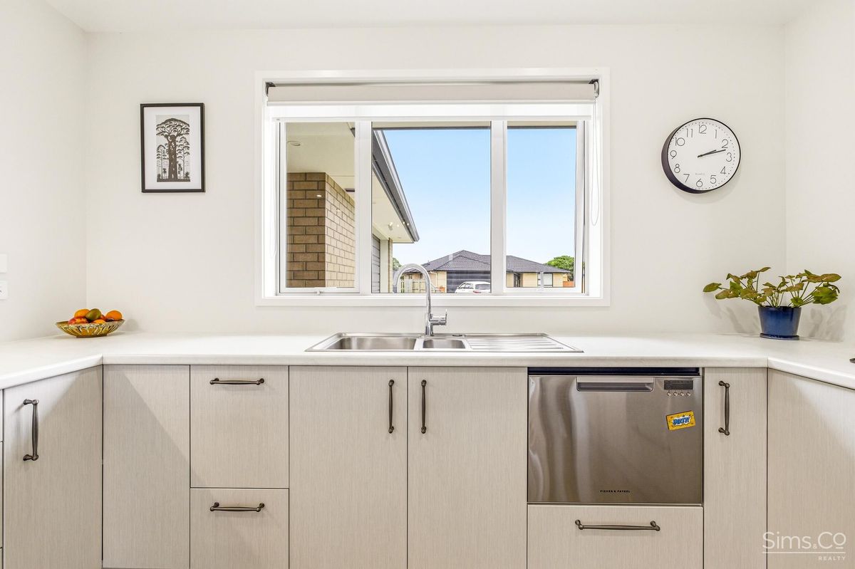 Refined Living in a Popular Location - Mehr
