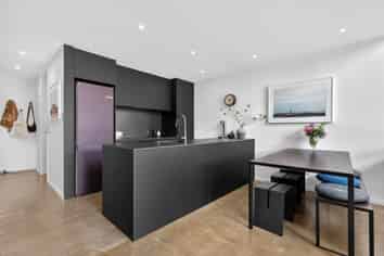 48D Sydney Street, Petone