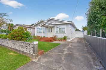 8 Ava Street, Petone