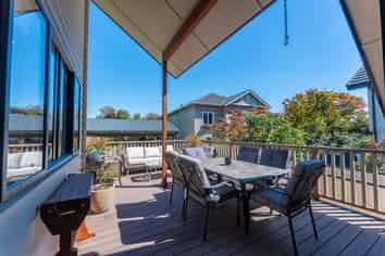 15A Kitchener Square, Highfield