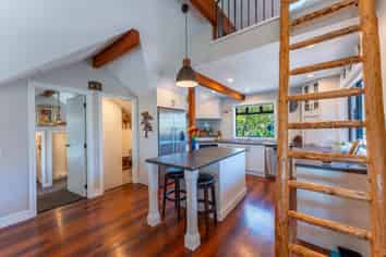 15A Kitchener Square, Highfield