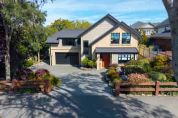 15A Kitchener Square, Highfield