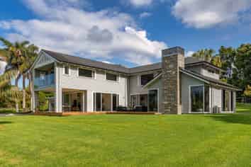 851 Ridge Road, Riverhead