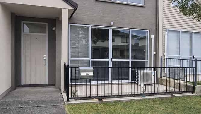 19 Manchester Drive, Flat Bush