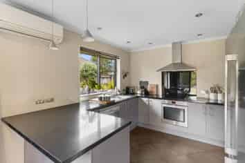 79 Fergusson Street, STOKE