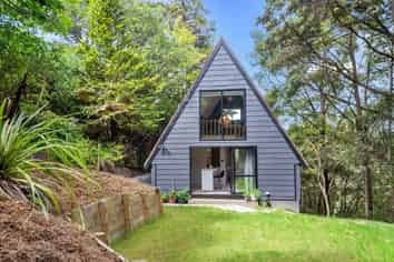 1101 Dyers Pass Road, Governors Bay