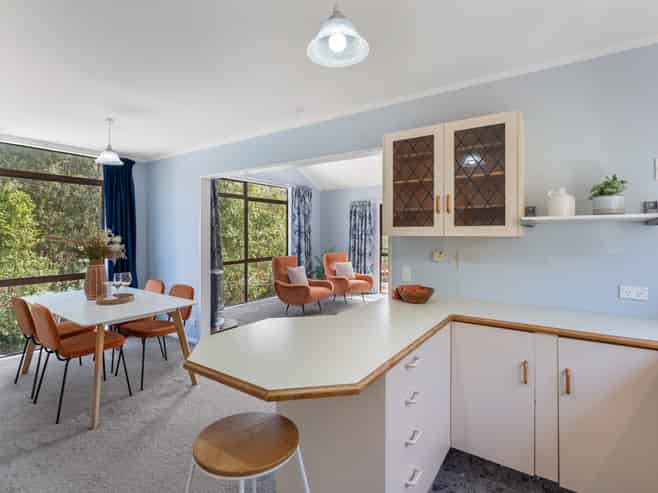 85 Leinster Avenue, Raumati South