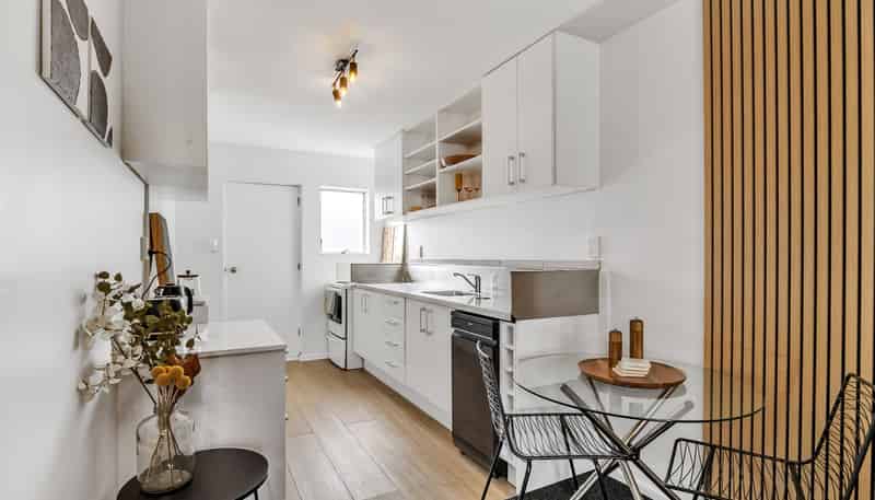 1/605 Hereford Street, Linwood