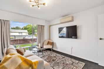 1/605 Hereford Street, Linwood