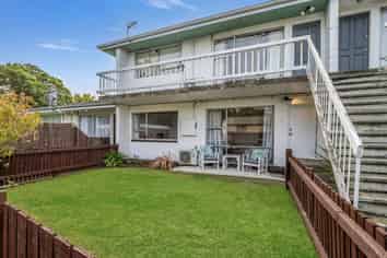 1/605 Hereford Street, Linwood
