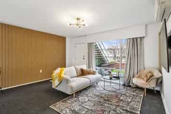 1/605 Hereford Street, Linwood