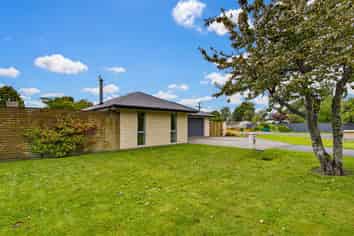 29 Bridge Street, Southbridge