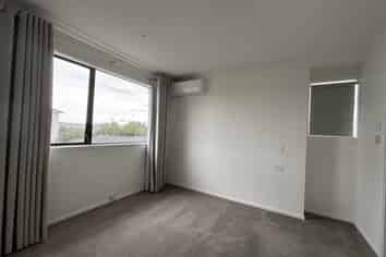 68A Lyttelton Ave, Forrest Hill