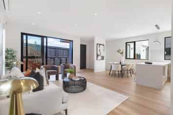 1A Altair Place, Windsor Park