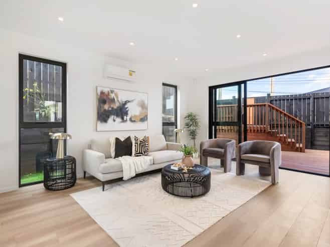 1B Altair Place, Windsor Park