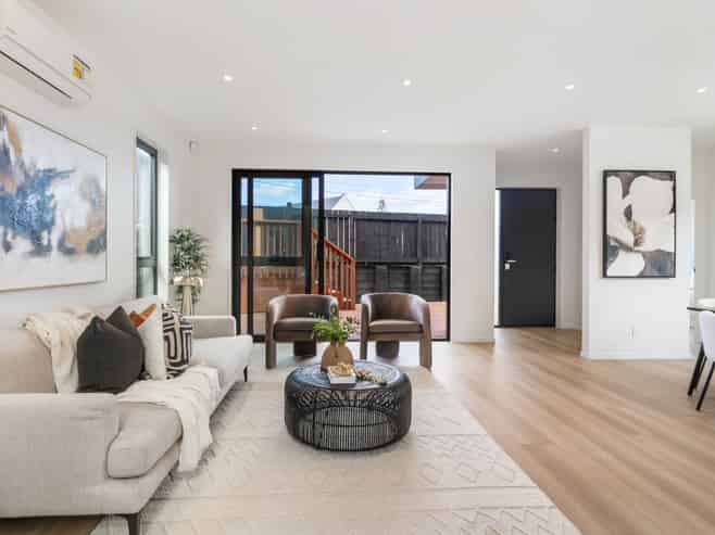 1B Altair Place, Windsor Park