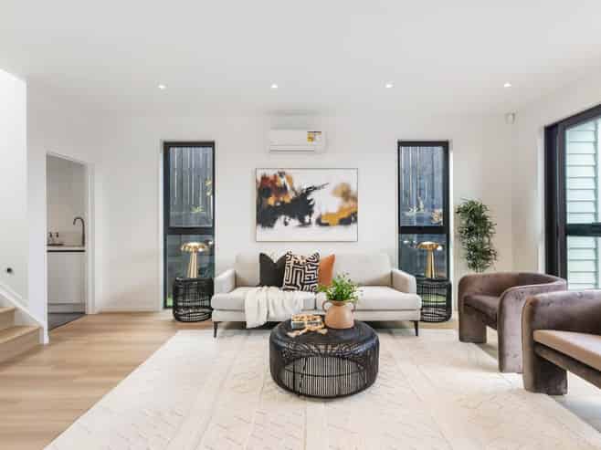 1B Altair Place, Windsor Park