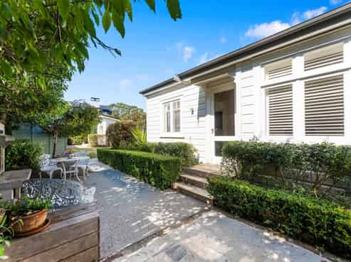 11 Palmerston Road, Birkenhead