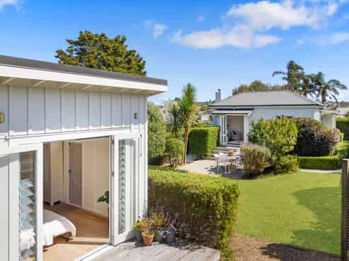 11 Palmerston Road, Birkenhead