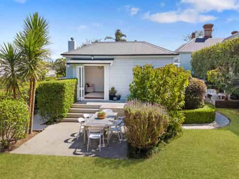 11 Palmerston Road, Birkenhead