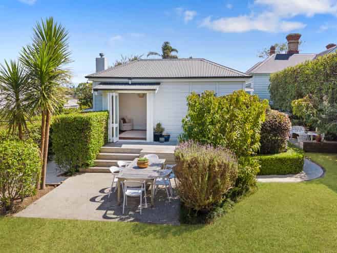 11 Palmerston Road, Birkenhead