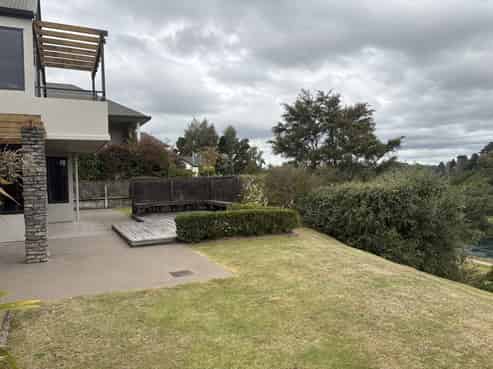 2 Joshua Place, Rangatira Park